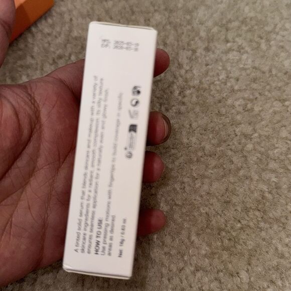 Beauty Balm Serum Boosted Skin Tint – Hydrating Tinted Moisturizer opened box - Picture 12 of 15